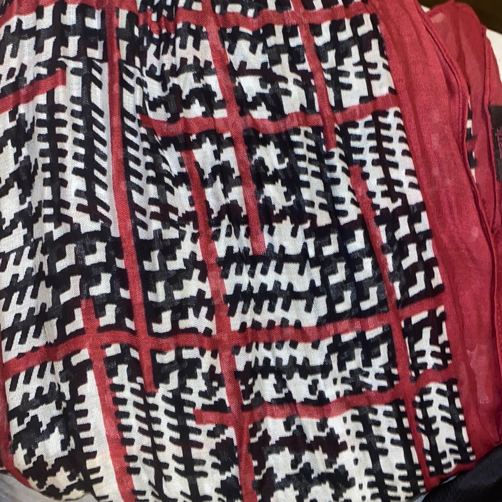 Beautiful scarf multi colored white, black and deep red